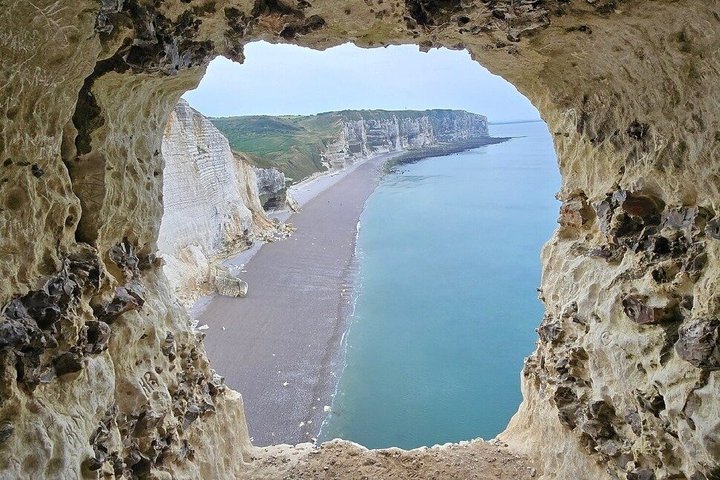 Private Guided Tour of Normandy Étretat Cliffs