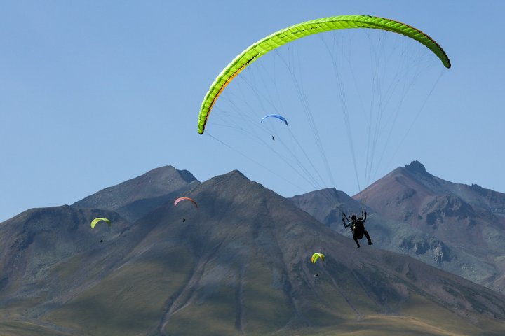 Tandem Paragliding Flight over Gudauri with Photos & Video