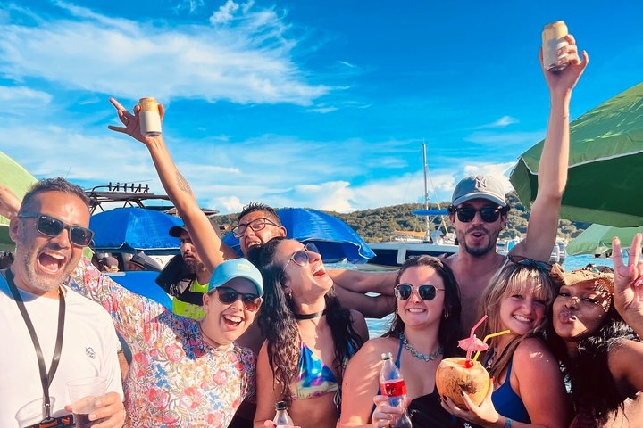 Cartagena 5 Island Hop Tour: Lunch, Snorkel, Beach Clubs, & More