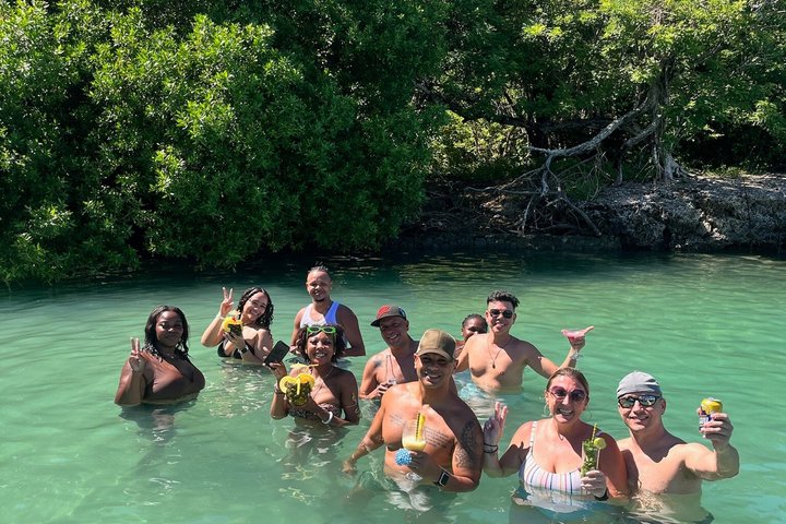 Cartagena 5 Island Hop Tour: Lunch, Snorkel, Beach Clubs, & More
