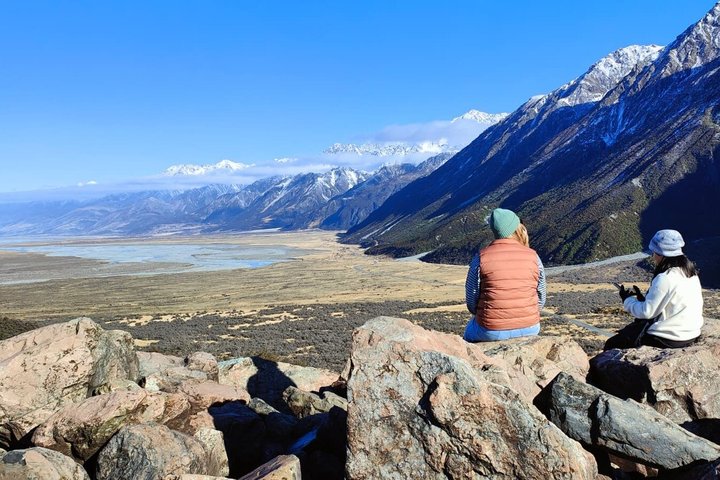 Christchurch to Queenstown One-Way Tour via Mt Cook & Lake Tekapo