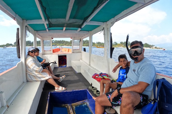 Private Gili Snorkelling Tour: Turtles & Reefs + GoPro + Drinks