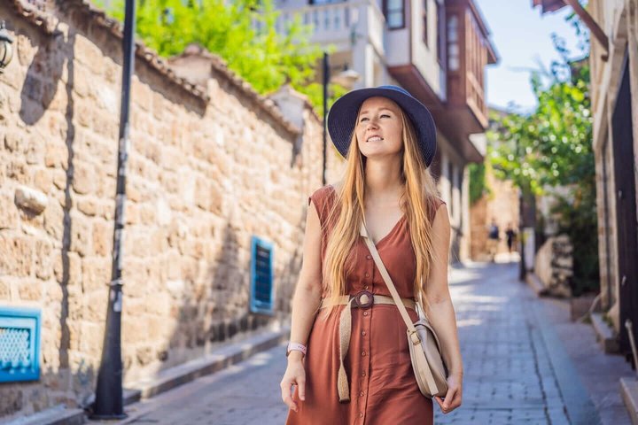 Hello Mantua: Private 2-Hour Intro City Walk with Local Guide