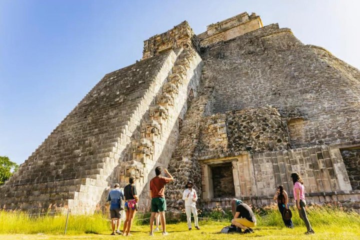 Uxmal, two Amazing Cenotes & Local Food Tour from Mérida