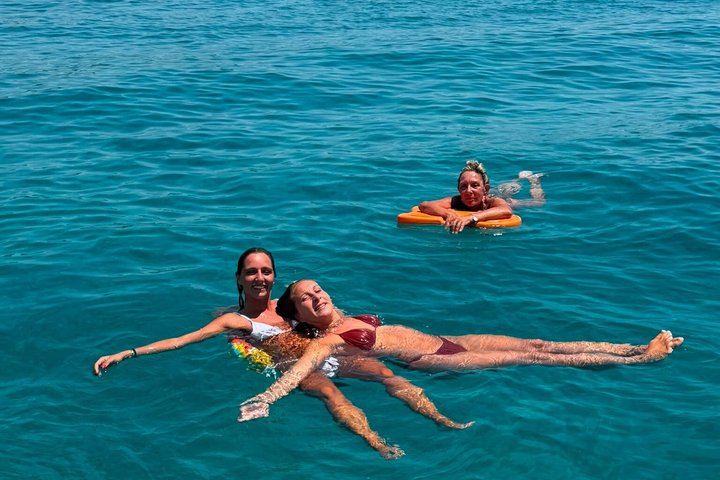 Private 3-hour boat tour to SANTA MARIA DI LEUCA