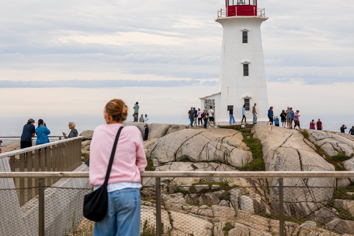 Peggy's Cove Small-Group Express: Scenic Tour from Halifax