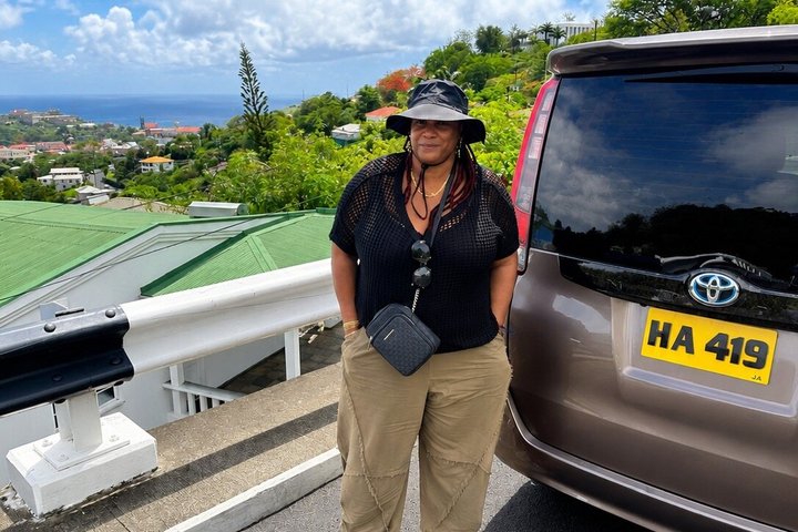 Grenada’s Best: Waterfalls, Chocolate, Rum and Rainforest Tour