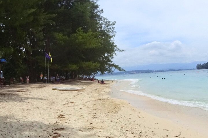 Tunku Abdul Rahman Marine Sapi and Manukan Snorkeling with Lunch