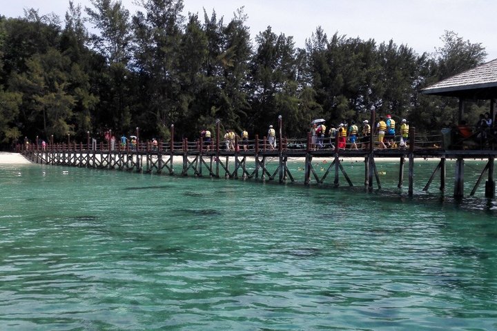 Tunku Abdul Rahman Marine Sapi and Manukan Snorkeling with Lunch