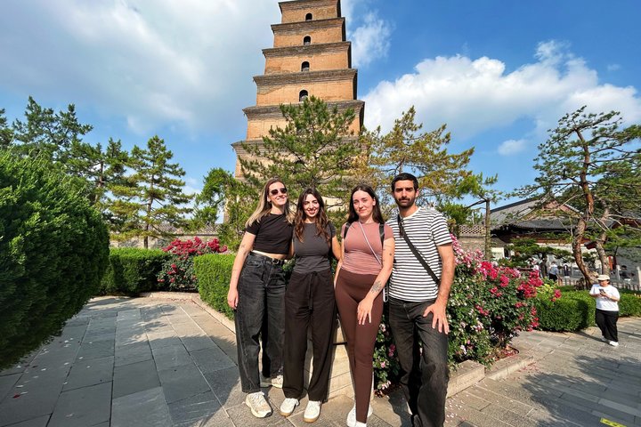 Xi'an: Exclusive Terracotta Army Tour & Local Family Lunch