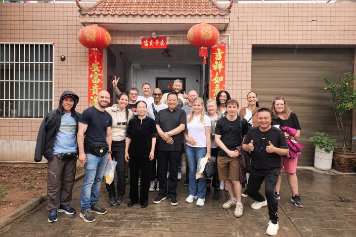 Xi'an: Exclusive Terracotta Army Tour & Local Family Lunch