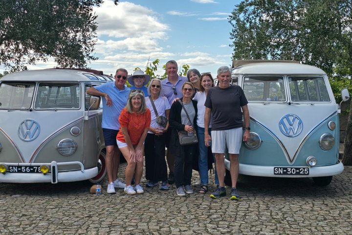 Porto: Private Vintage VW Kombi Tour with Open Roof (2-8 People)