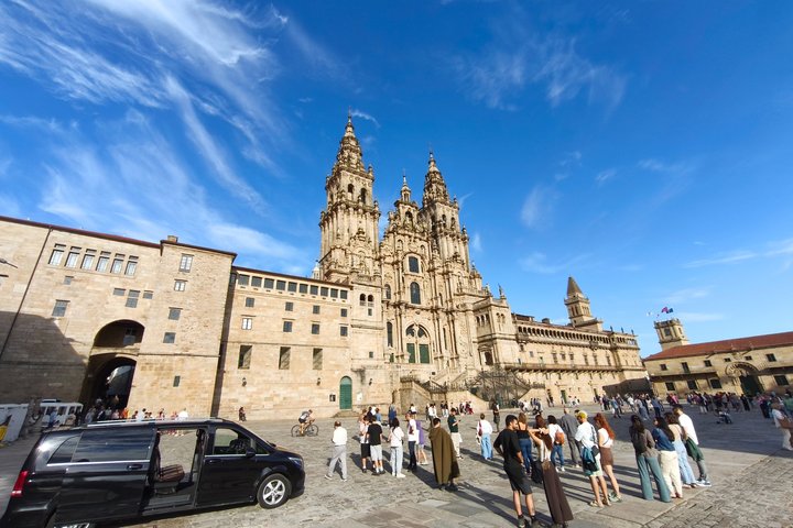 Private Transfer Santiago de Compostela to Porto or vice versa