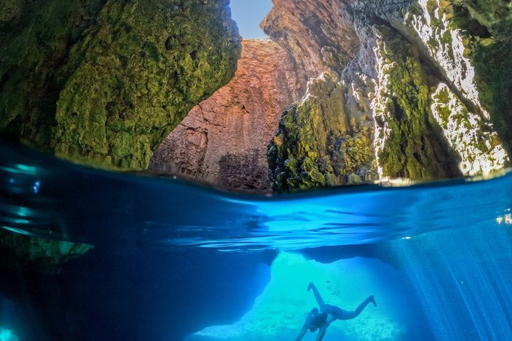 Medulin: All-Inclusive Pirate Boat Tour to Kamenjak Cave & Levan