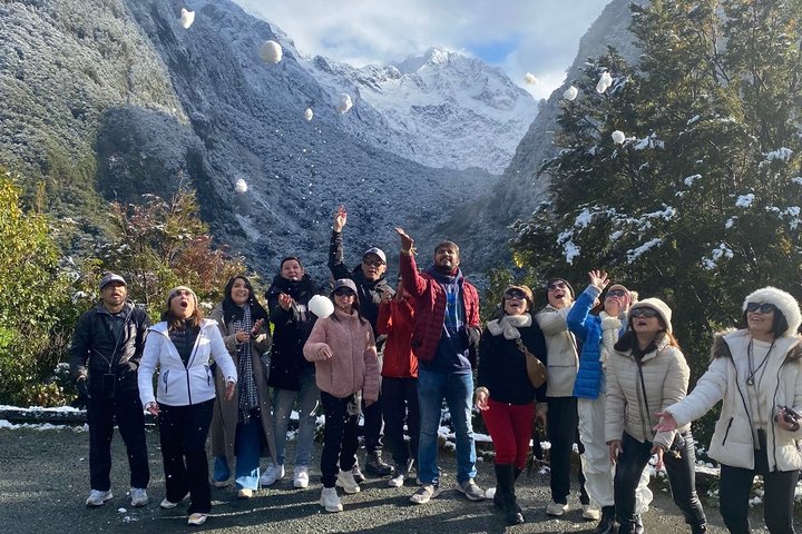Premium Milford Sound Small Group Tour & Cruise from Queenstown