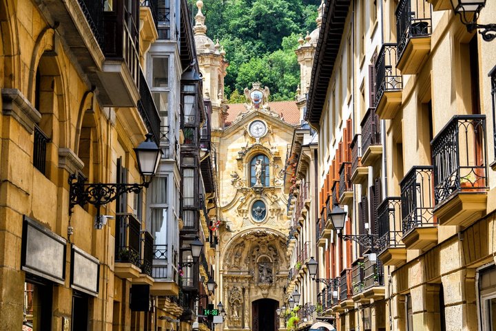 San Sebastian and Basque Coast Private Day Tour from Bilbao