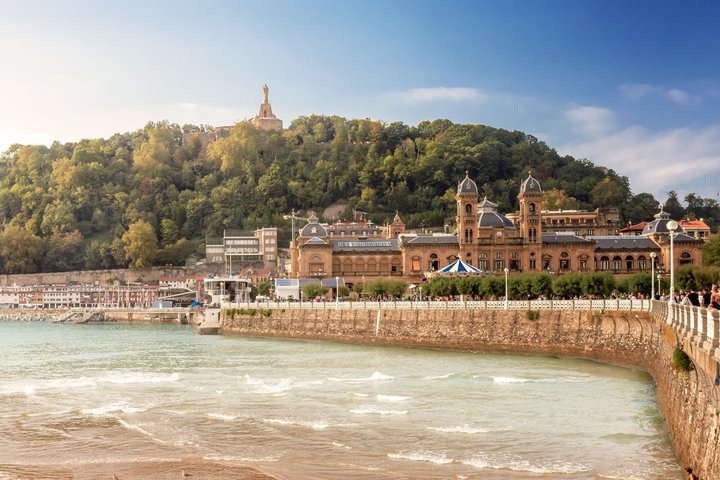 San Sebastian and Basque Coast Private Day Tour from Bilbao