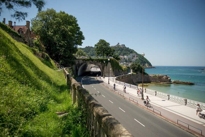 San Sebastian and Basque Coast Private Day Tour from Bilbao
