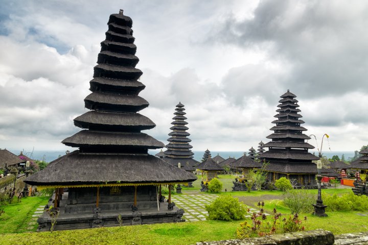 East Bali Tour: Mother Temple, Penglipuran and Tukad Cepung