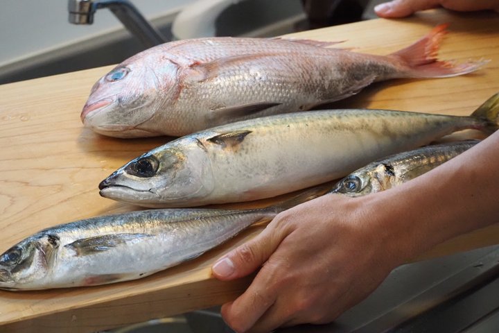Private Sushi Class in Tokyo–6 Kinds, Cultural Story & Full Meal