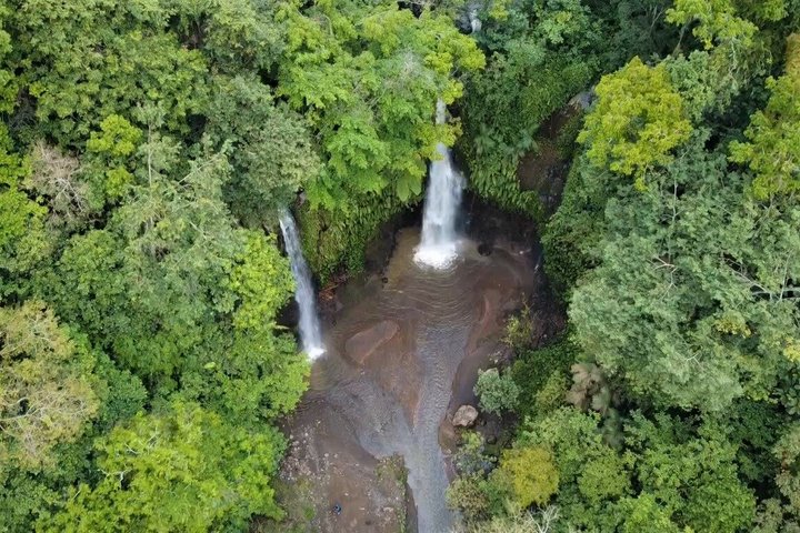 Lombok Private Trip: 4 Waterfalls, Rice Fields & Jungle Trek