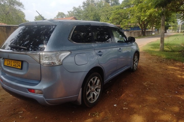 Sri Lanka Private Driver With Car