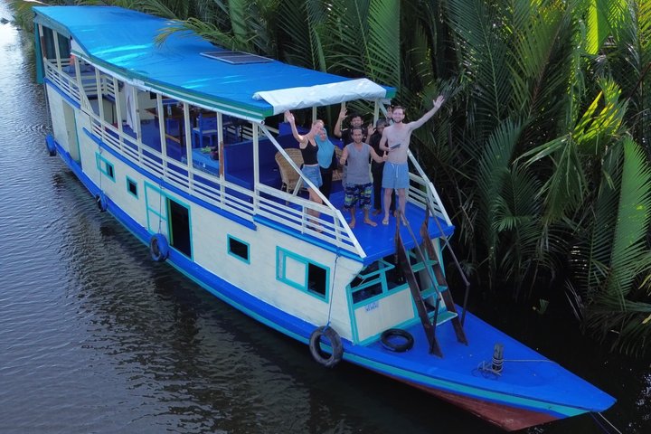 Orangutan Safari Kelotok Houseboat 3 Days 2 Nights Private