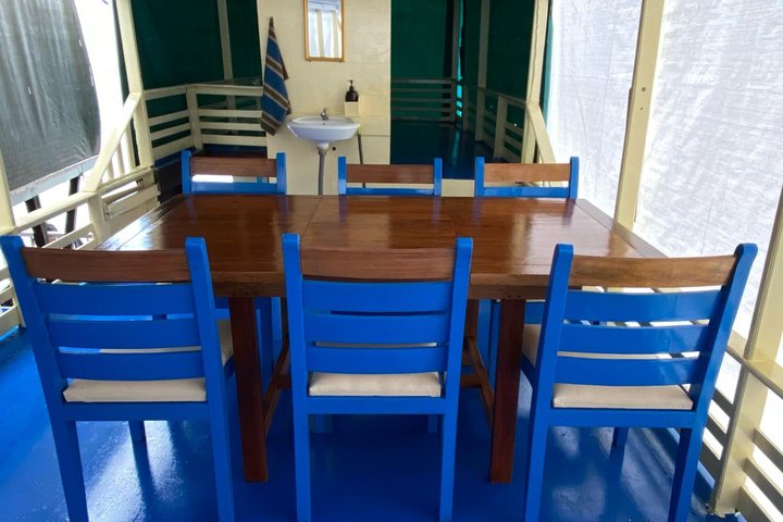 Orangutan Safari Kelotok Houseboat 3 Days 2 Nights Private