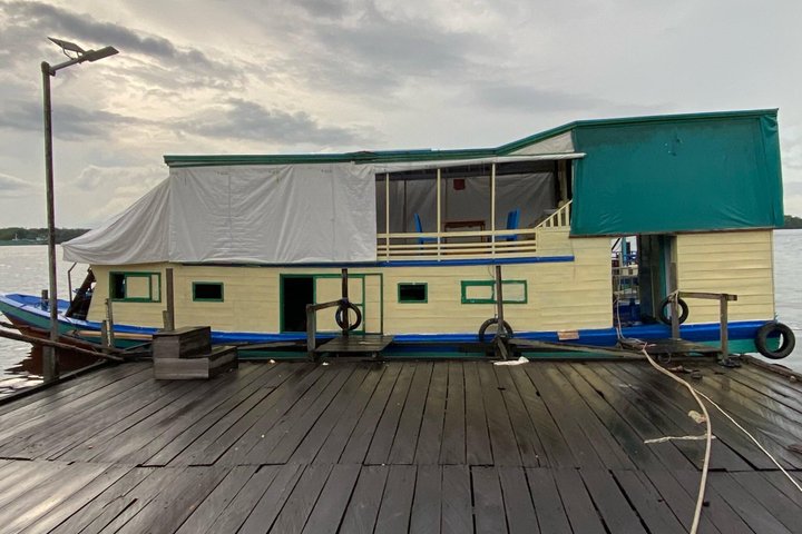 Orangutan Safari Kelotok Houseboat 3 Days 2 Nights Private