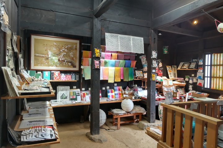 [One-day bus tour departing from Kanazawa Station] Shirakawa-go and Gokayama - Two World Heritage Villages Enjoyable Bus Tour