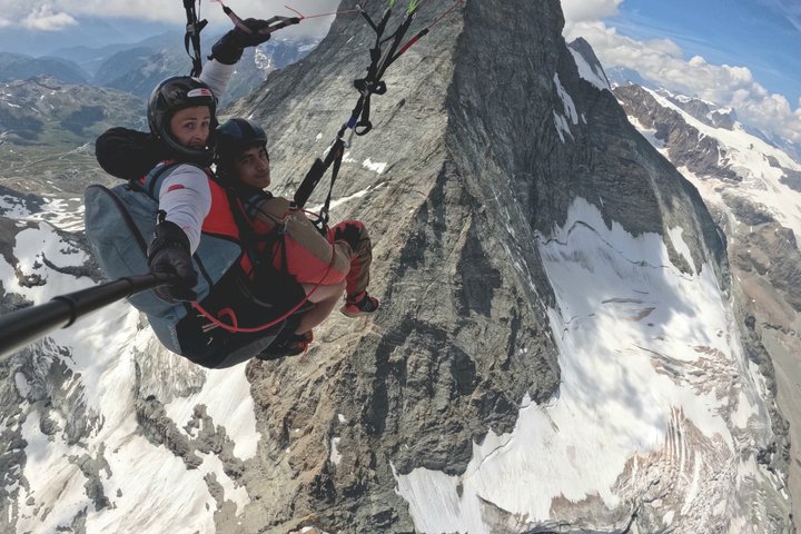 Zermatt Paragliding Tandem Flight with Matterhorn View (20–25min)