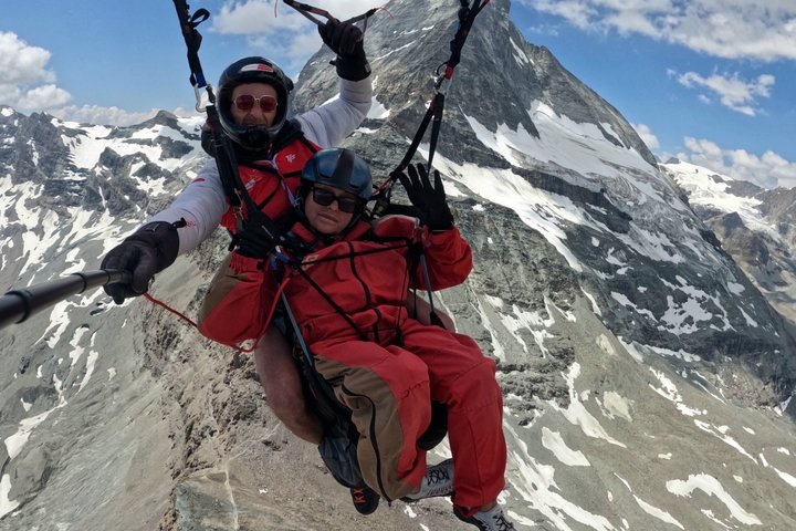 Zermatt Paragliding Tandem Flight with Matterhorn View (20–25min)