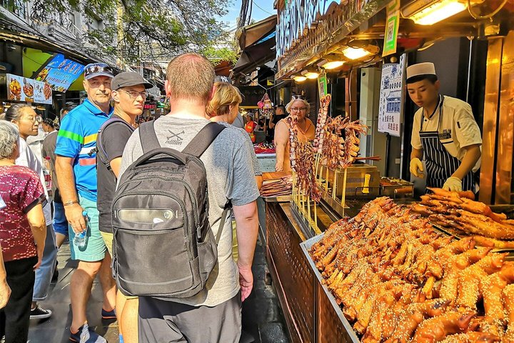 Mini Group Xian Day Tour to Terracotta Army, City Wall, Pagoda and Muslim Bazaar