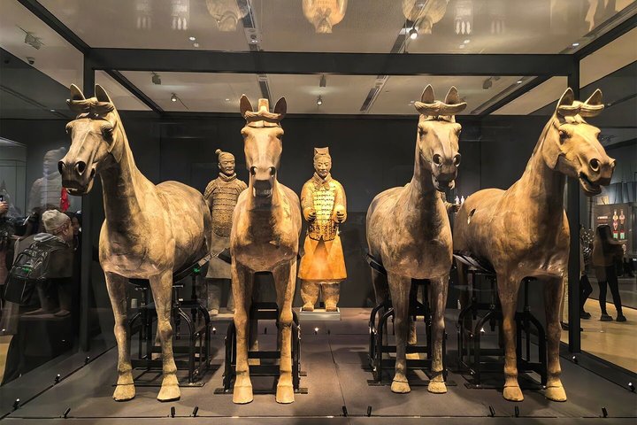 Mini Group Xian Day Tour to Terracotta Army, City Wall, Pagoda and Muslim Bazaar