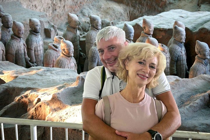 Mini Group Xian Day Tour to Terracotta Army, City Wall, Pagoda and Muslim Bazaar
