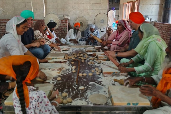 Private Amritsar Tour: Golden Temple, Jallianwala & Wagah Border