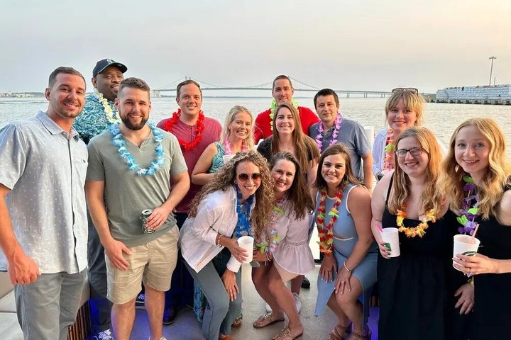 Evening Summer Cruise in Wilmington with Onboard Bar