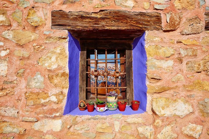 Hello Albarracin: Private 2-Hour Intro City Walk with Local Guide