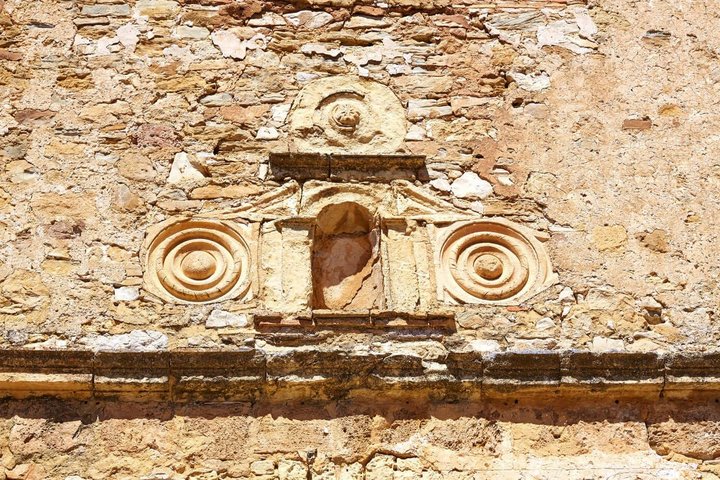 Hello Albarracin: Private 2-Hour Intro City Walk with Local Guide