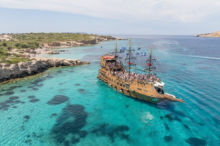 3 Island Luxury Cruise with 4 Swimming Stops with Captain Morgan