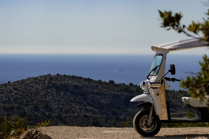 Hvar Lavender Fields,Stone Villages & Scenic Views by eTuk Tuk
