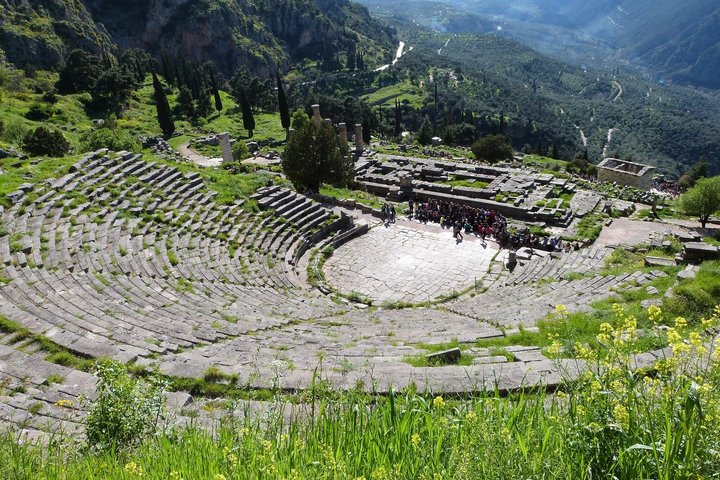 Delphi Site & Museum Private Tour with Licensed Guide & Tickets