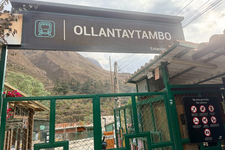 2-Day Tour from Cusco Sacred Valley and Machu Picchu by Train