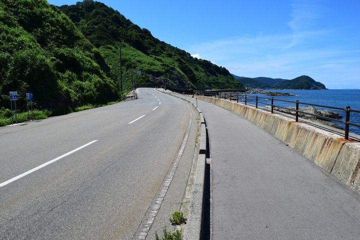 Private Kamo Aquarium Dash Tour from Sakata Port
