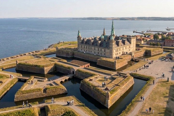 Private Customizable Walking Tour in Helsingør