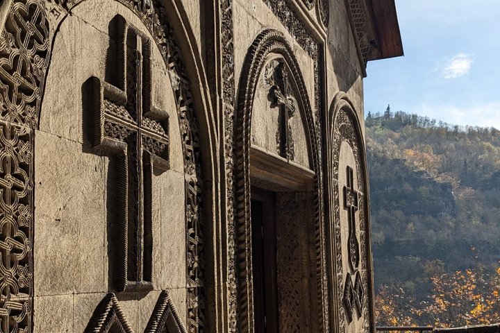 Kutaisi: Chiatura Cable Cars & Katskhi Pillar Guided Tour