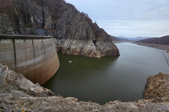 Private Day Tour from Bucharest: Dracula Fortress &Transfagarasan