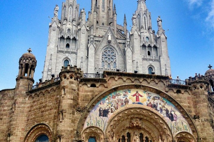 Barcelona Attraction Pass with Hop On Bus, La Sagrada Familia