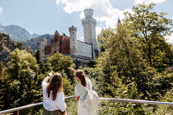 Neuschwanstein Castle and Linderhof Day Tour from Munich