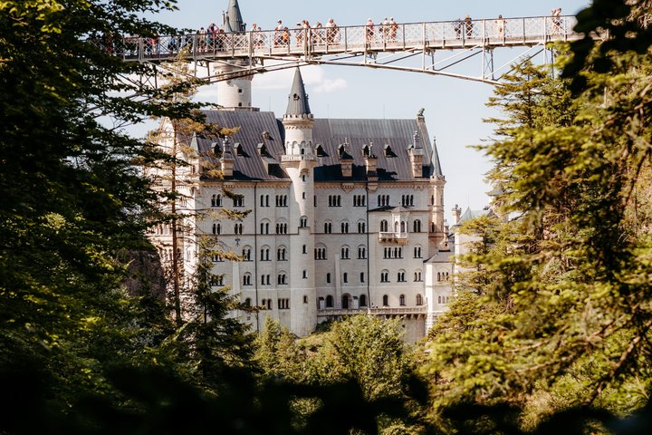 Neuschwanstein Castle and Linderhof Day Tour from Munich